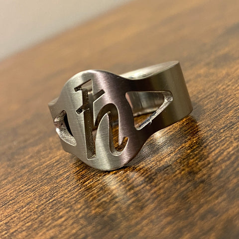Hedara Signet | Titanium Ring